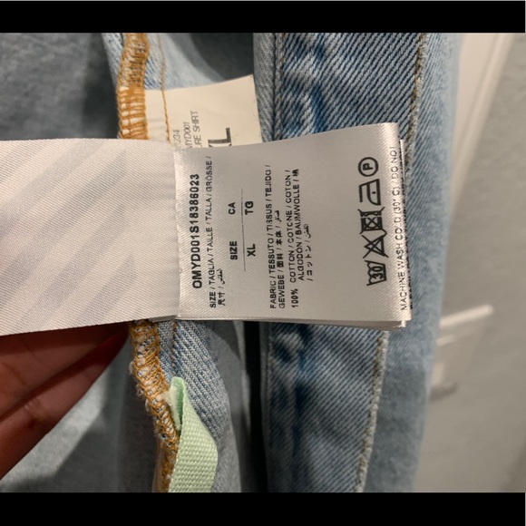Off-White Men’s Denim Jacket Temperature 2018 - Picture 9 of 10
